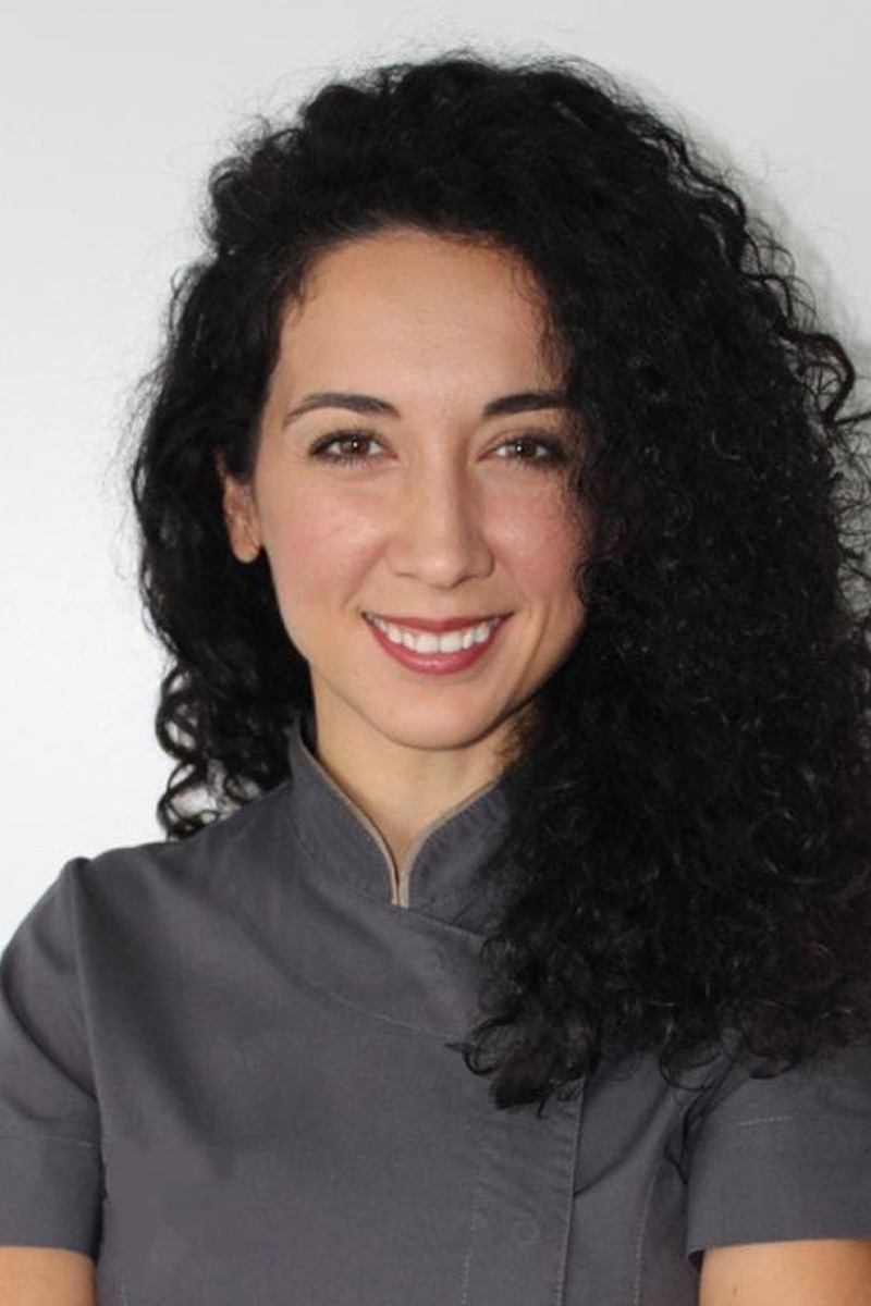 Dott.ssa Dervishi Denisa  Odontoiatra Generalista