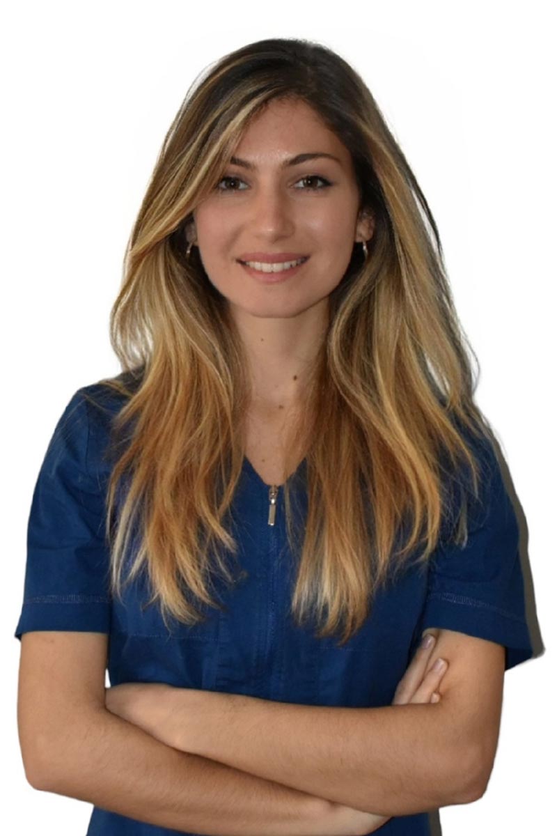 Dott.ssa Elvira Madeo  Odontoiatra, Specialista in ortognatodonziaSi occupa nella struttura di ortodonzia, bambini e adulti